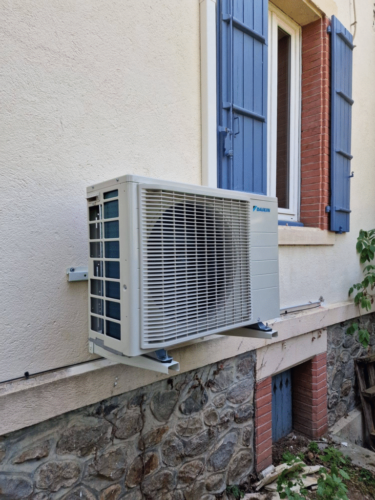 Installation d'une climatisation DAIKIN Perfera près de Foix